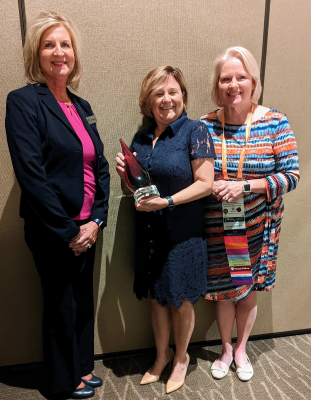 Olga Patterson Receives Paralegal of the Year Award at AAJ Annual Conference